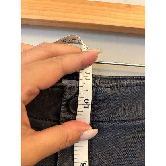 Bundle of 2 NWT GAP Girlfriend Chino Shorts Sz 10 Gray & Navy Minimalist - Picture 9 of 13